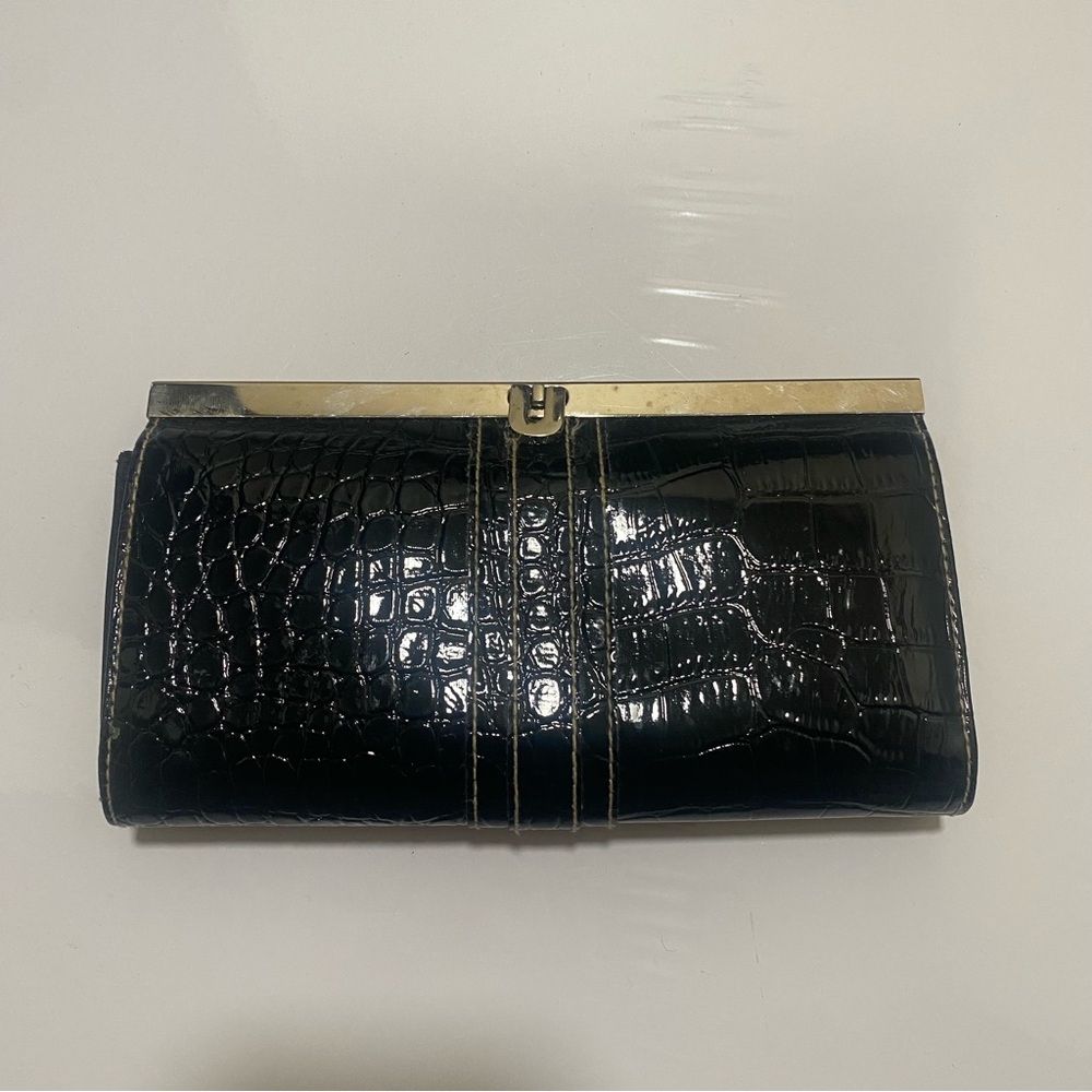 Black Croc-Embossed Women's Clutch Wallet